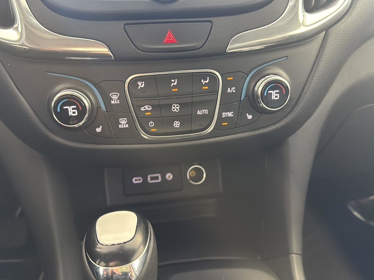 Used 2020 Chevrolet Equinox LT FWD image 21