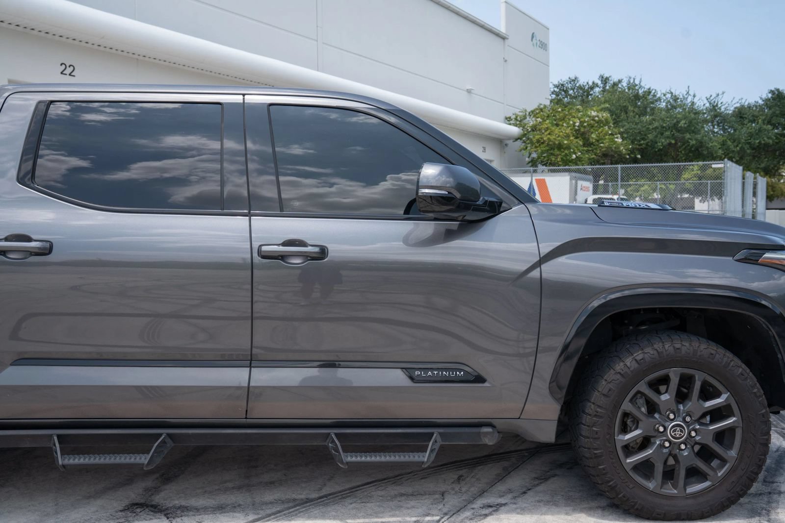 Used 2023 Toyota Tundra Platinum AWD/4WD image 4