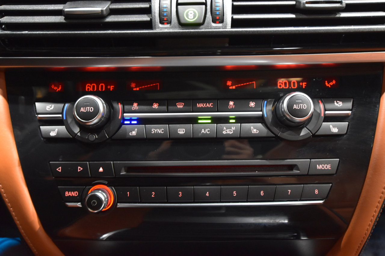 Used 2016 BMW X5 M image 41