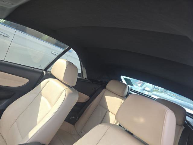 Used 2012 BMW 128i Convertible image 23