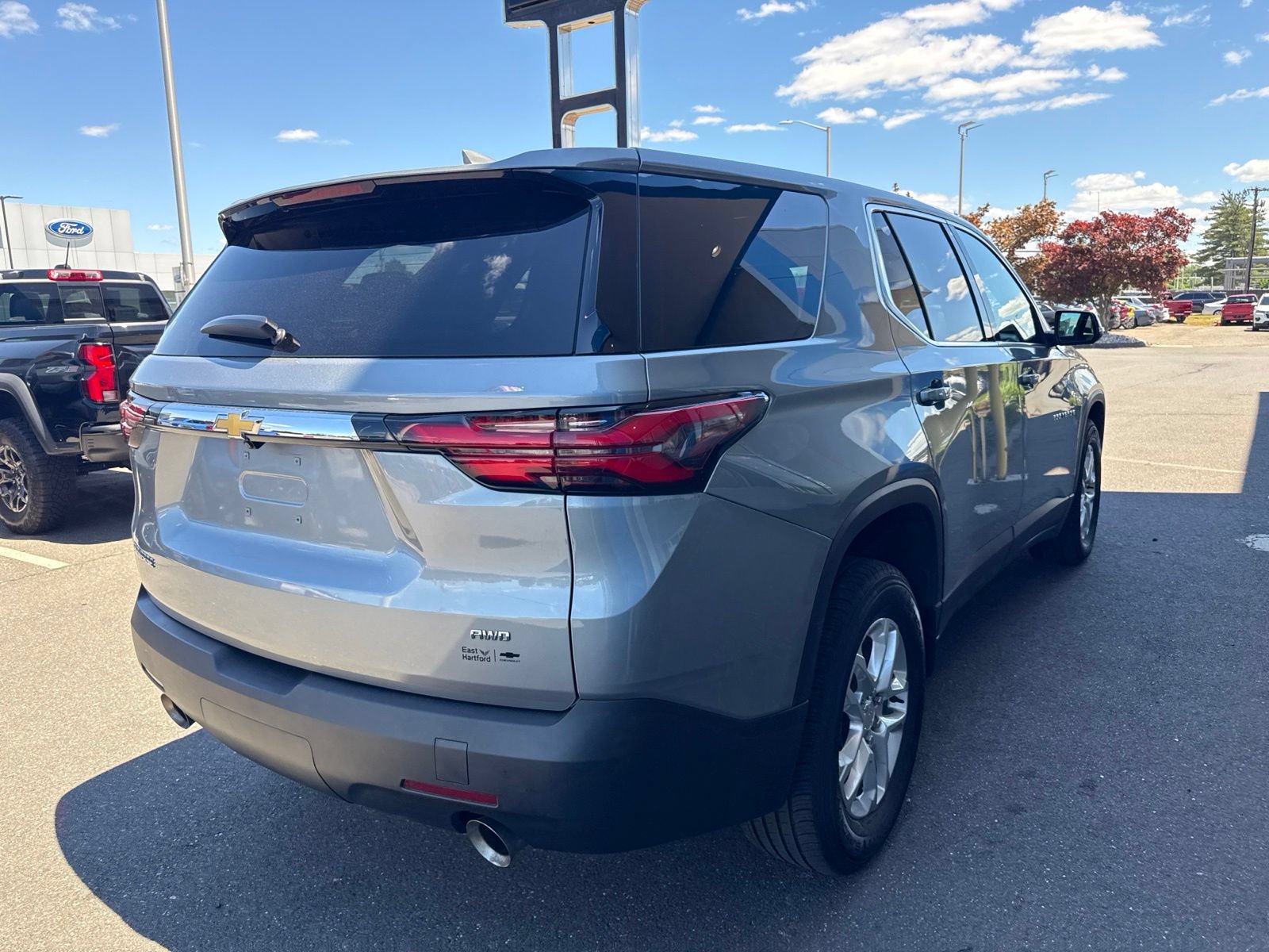 Used 2023 Chevrolet Traverse LS w/ Safety Package AWD/4WD image 6
