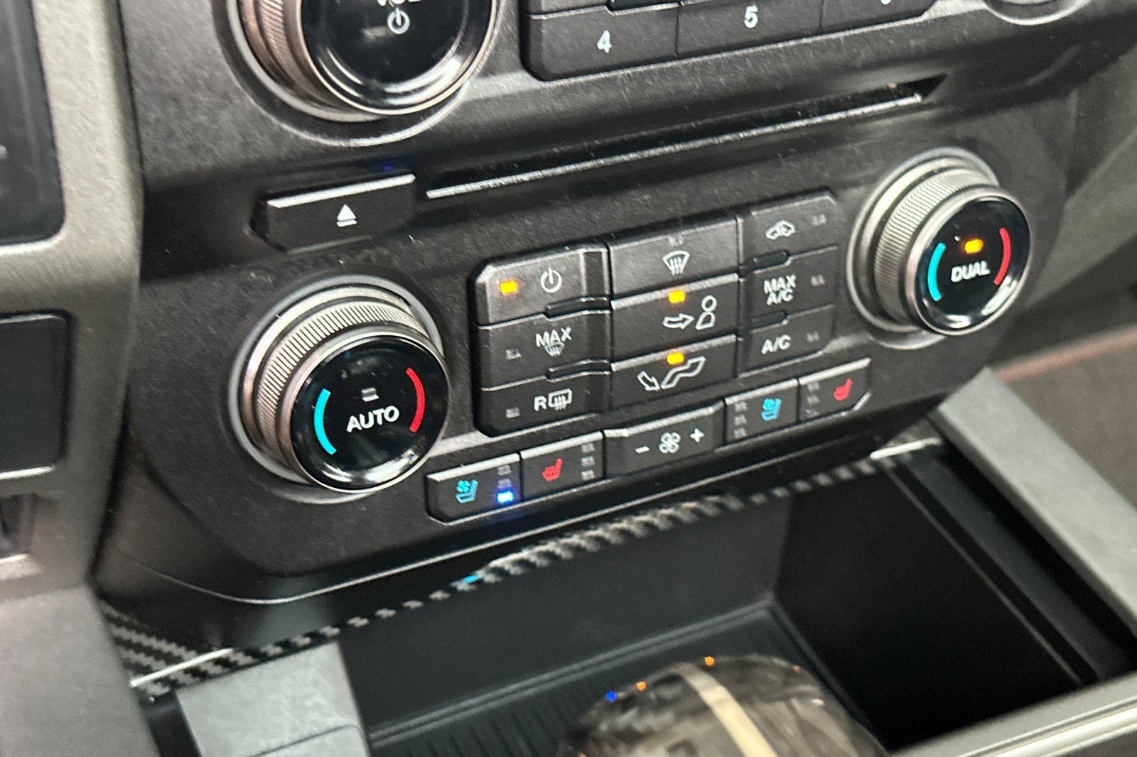 Used 2018 Ford F150 Raptor w/ Equipment Group 802A Luxury image 17