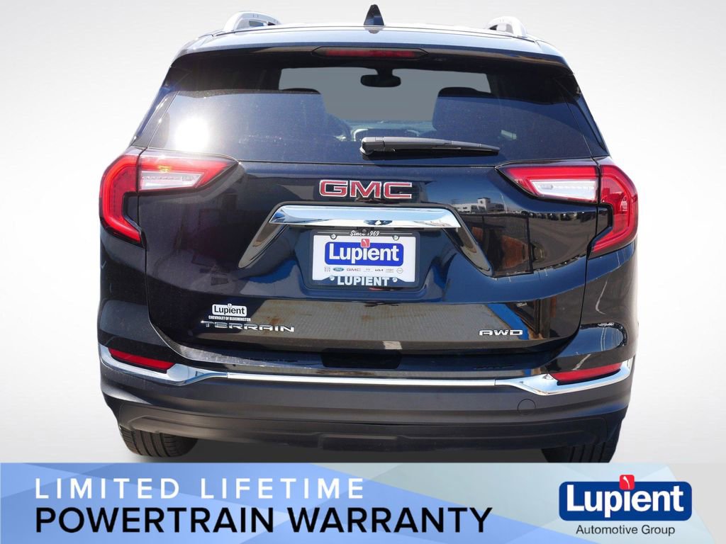 Used 2024 GMC Terrain SLT AWD/4WD image 5