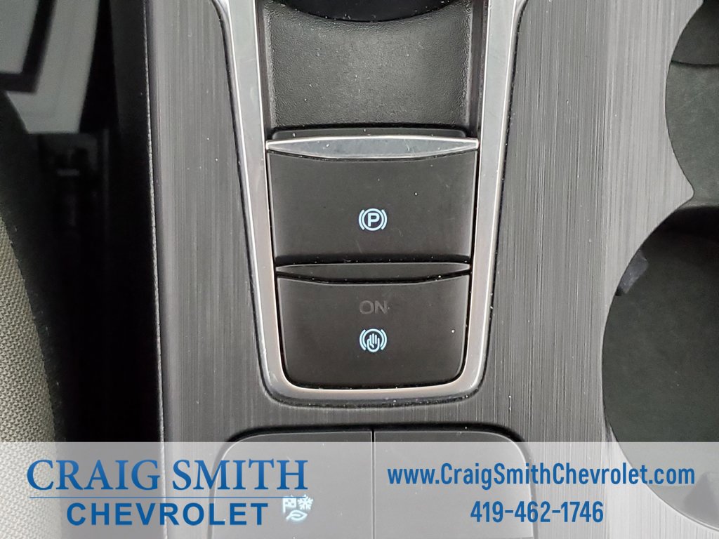 Used 2021 Ford Escape SE image 20