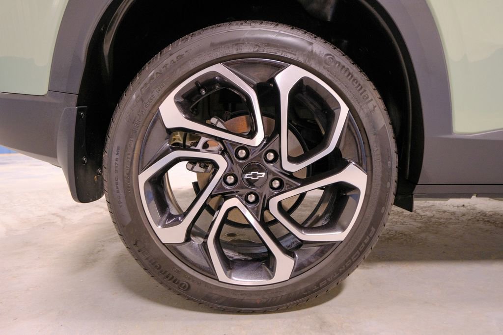 Used 2024 Chevrolet Trax RS w/ Sunroof Package image 41