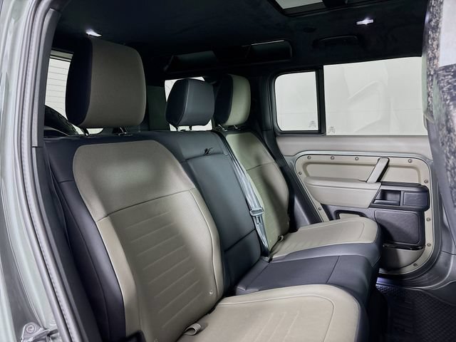 Used 2025 Land Rover Defender 110 AWD/4WD image 26