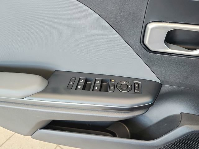 Certified 2025 Kia K4 FWD image 17