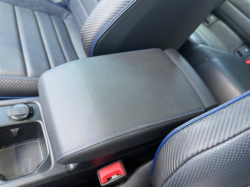 Used 2024 Volkswagen Golf R AWD/4WD image 31