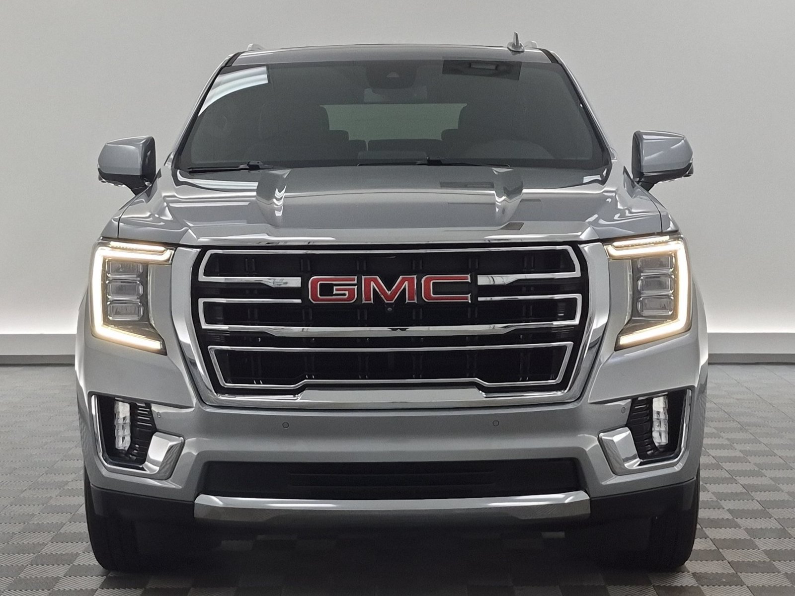 Used 2023 GMC Yukon SLT w/ SLT Premium Package AWD/4WD image 6