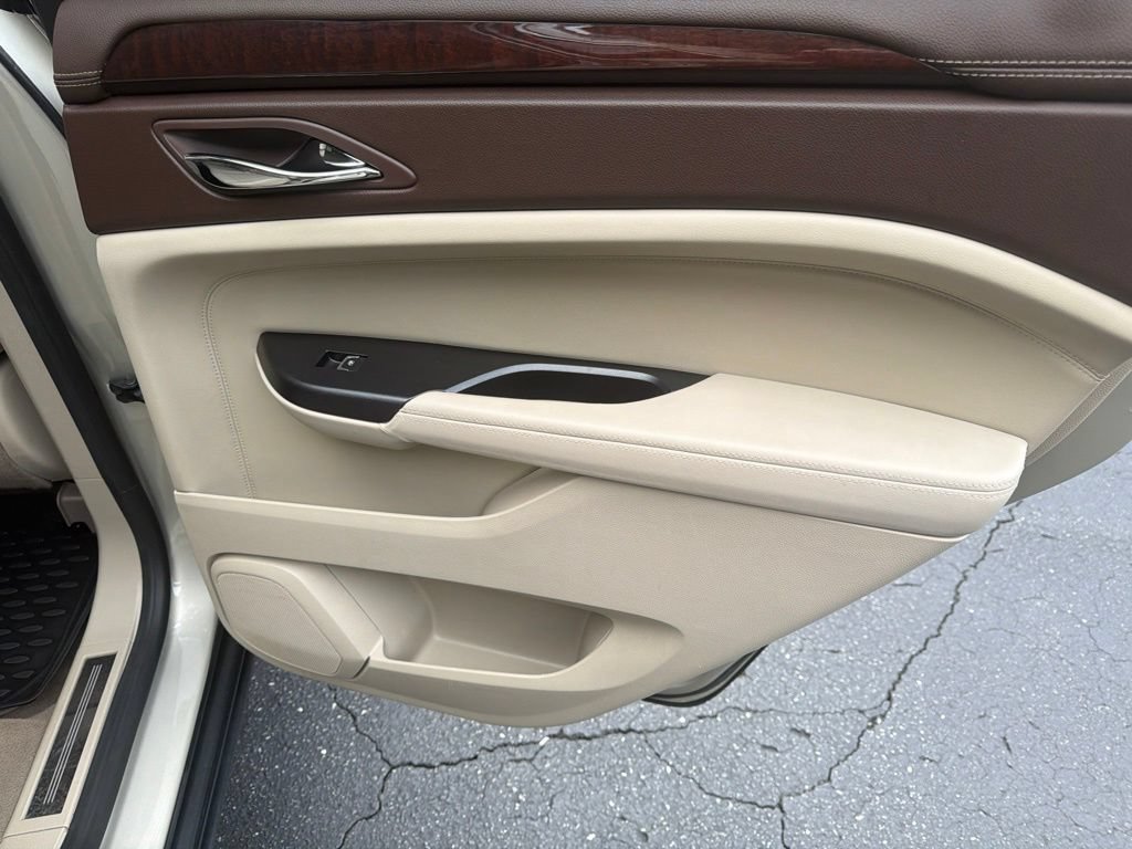Used 2016 Cadillac SRX Luxury FWD image 13