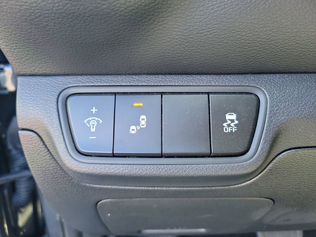 Used 2023 Kia Forte LXS w/ LXS Technology Package image 19