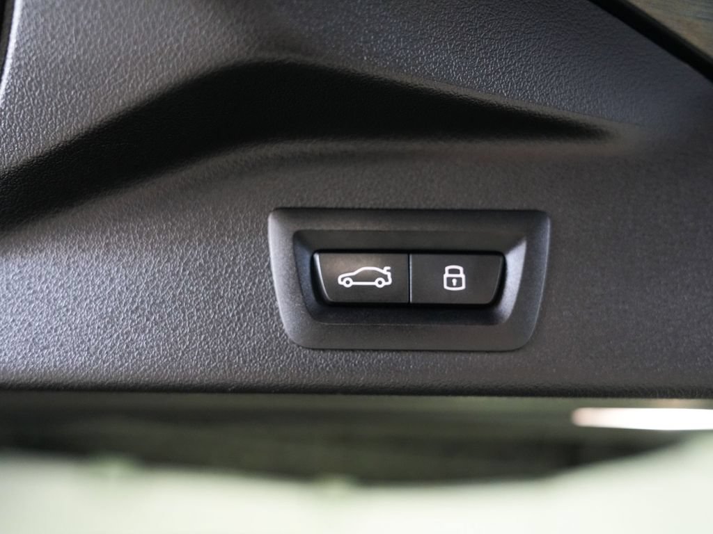 Used 2025 BMW X5 M60i w/ Parking Assistance Package AWD/4WD image 46