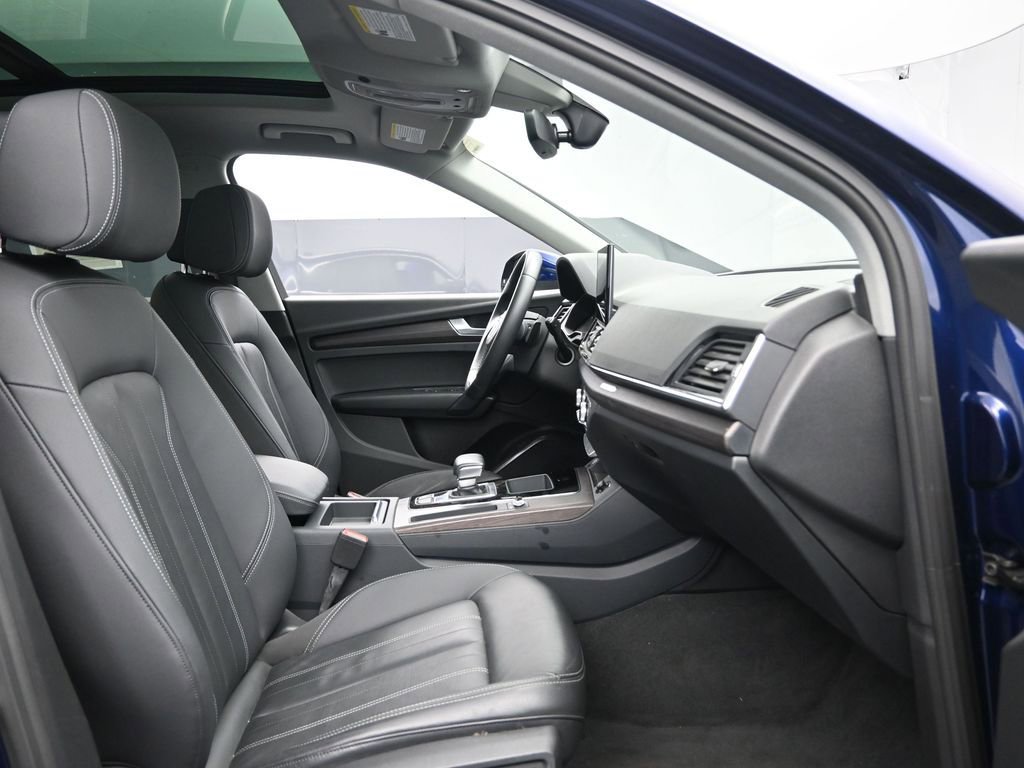 Used 2022 Audi Q5 2.0T Premium w/ Convenience Package image 33