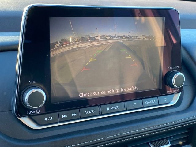 Used 2022 Nissan Rogue S image 10