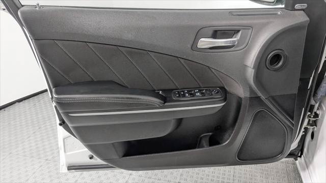 Used 2023 Dodge Charger SXT RWD image 13