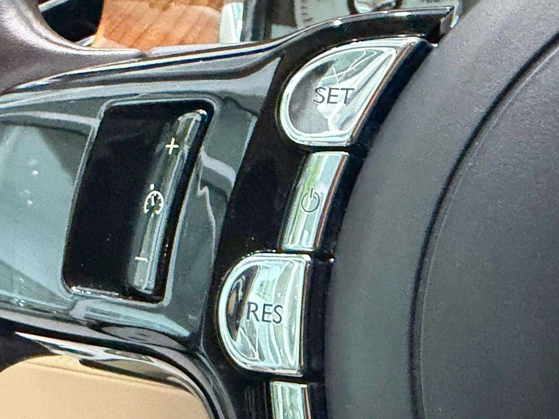 Used 2012 Rolls-Royce Ghost image 23