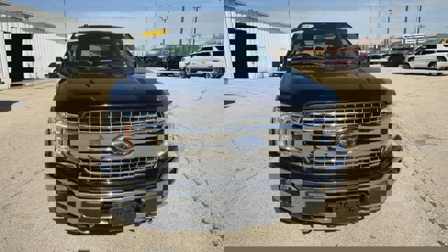 Used 2018 Ford F150 XLT w/ Equipment Group 302A Luxury image 3