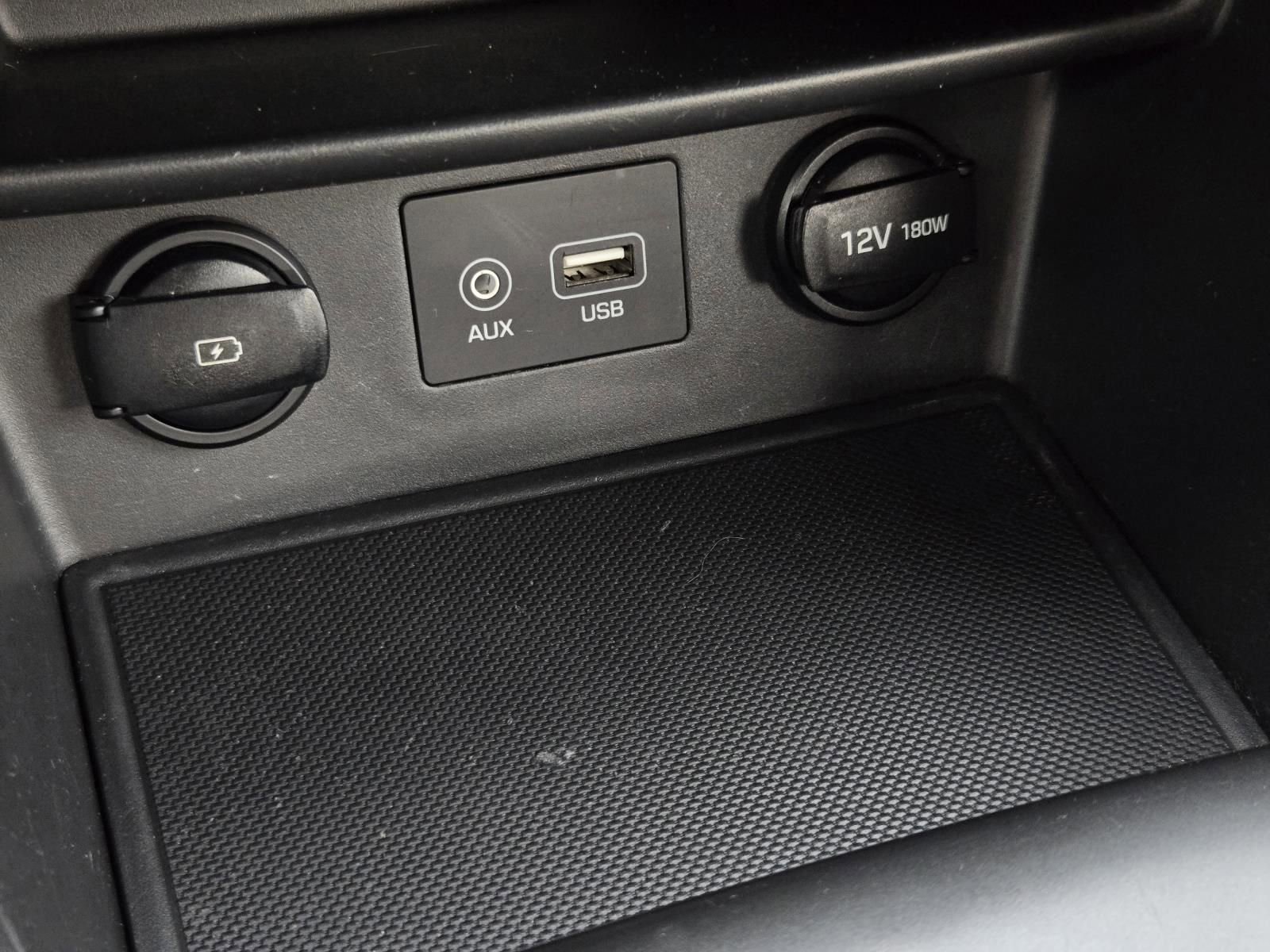 Used 2019 Hyundai Kona SE FWD image 26