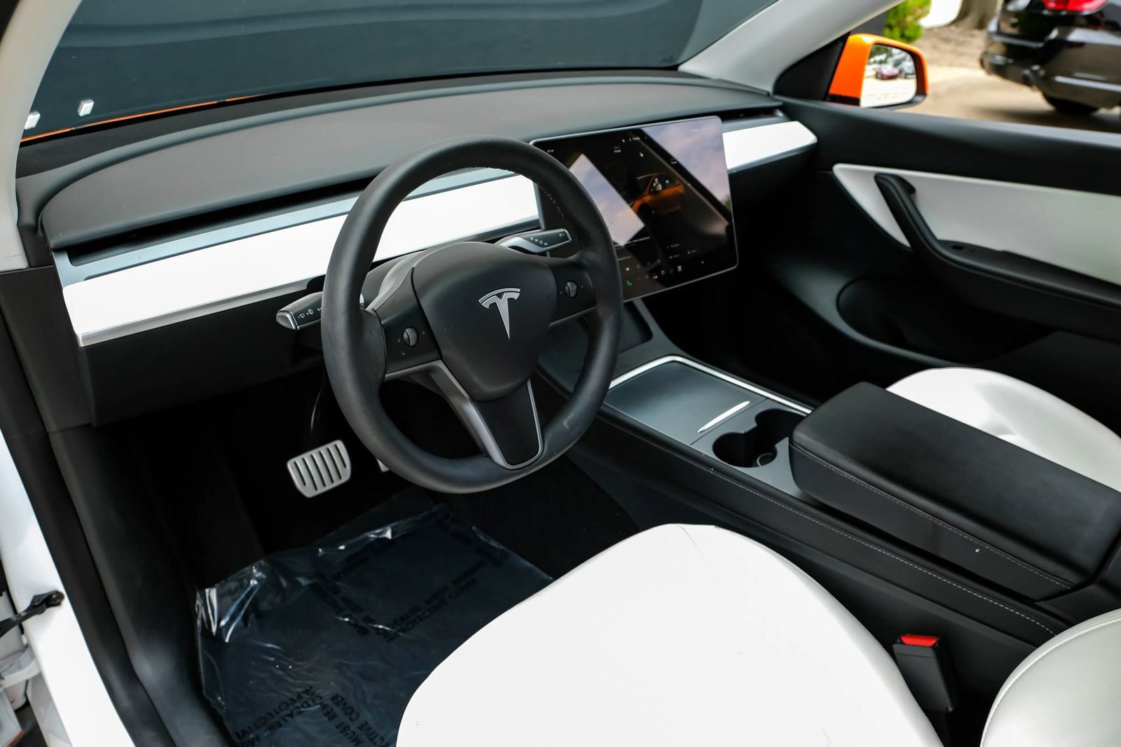 Used 2022 Tesla Model Y Performance AWD/4WD image 2