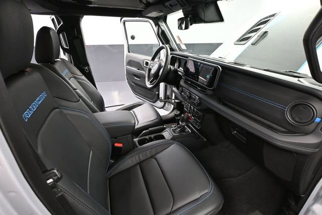 Used 2024 Jeep Wrangler Unlimited Rubicon 4xe AWD/4WD image 49