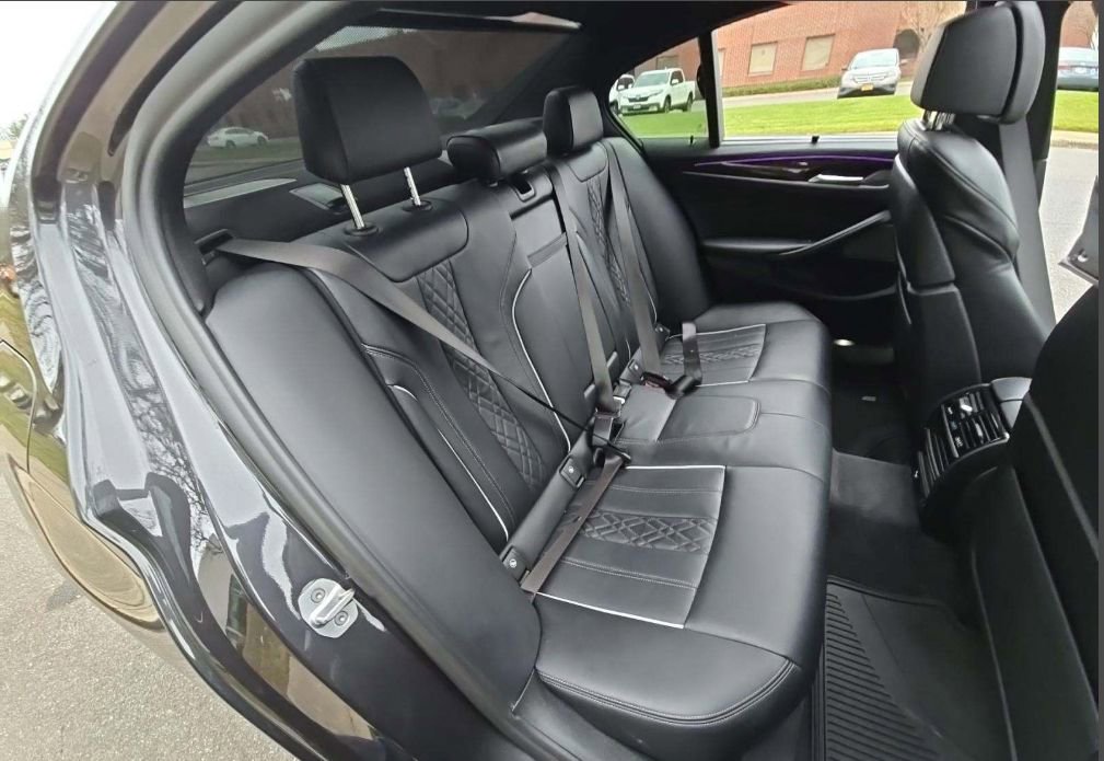 Used 2020 BMW M550i xDrive w/ Executive Package image 6