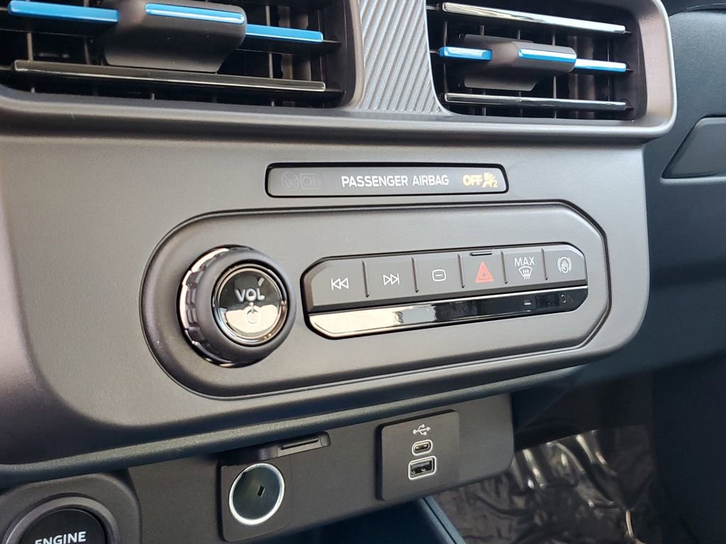 New 2025 Ford Maverick XLT w/ Equipment Group 301A image 22