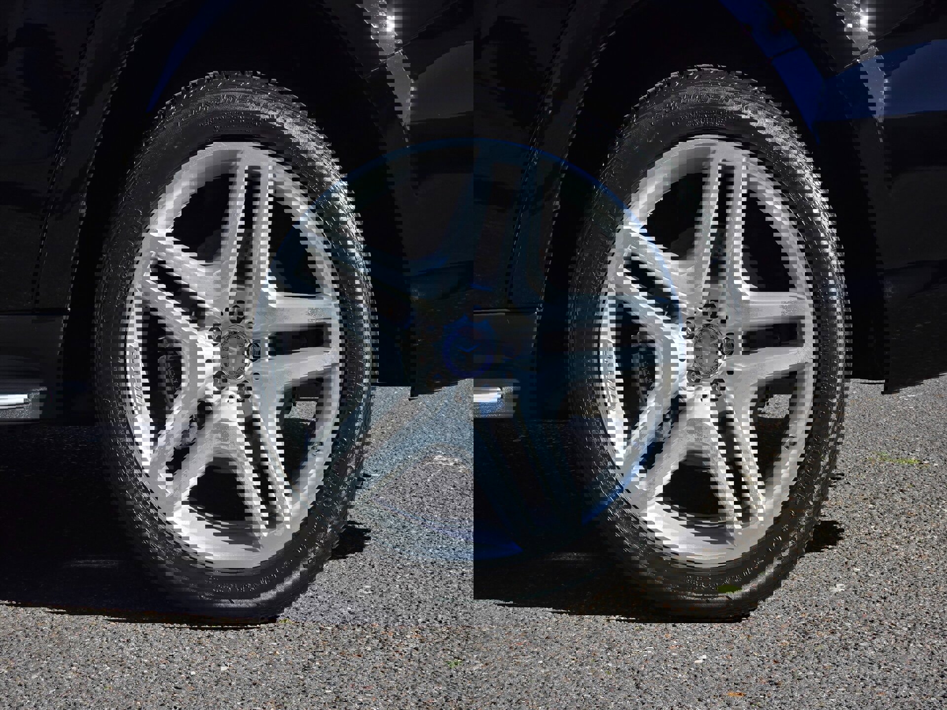 Used 2015 Mercedes-Benz GL 550 4MATIC image 39