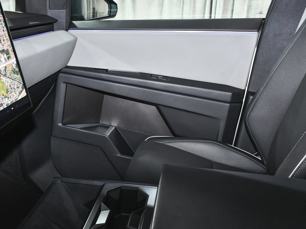 Used 2025 Tesla Cybertruck AWD Crew Cab image 47