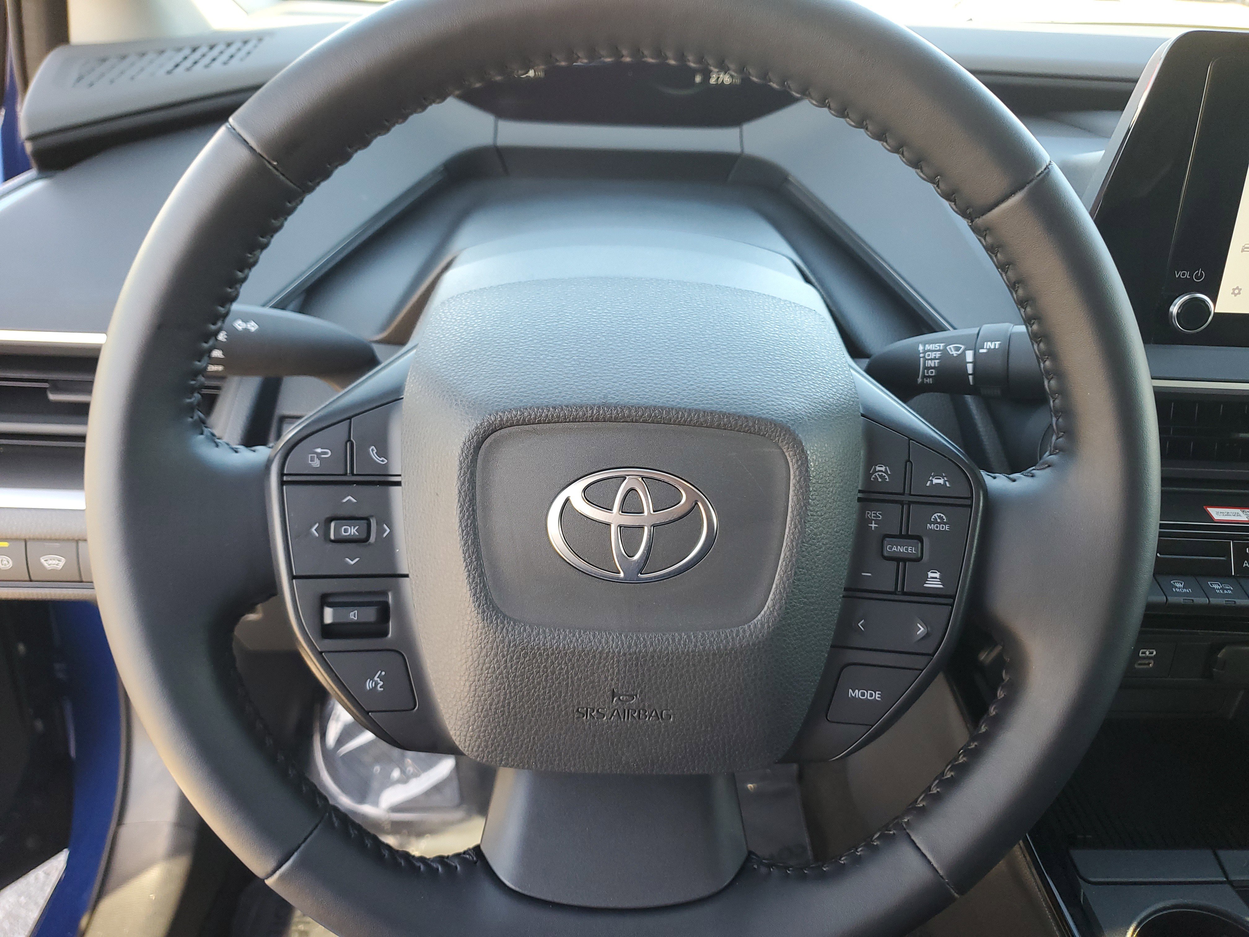 Used 2025 Toyota Prius LE image 14