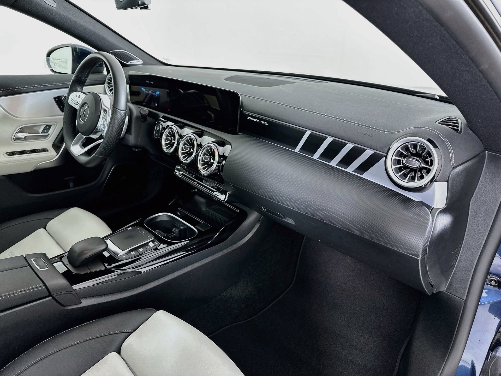 Certified 2023 Mercedes-Benz CLA 35 AMG 4MATIC image 29