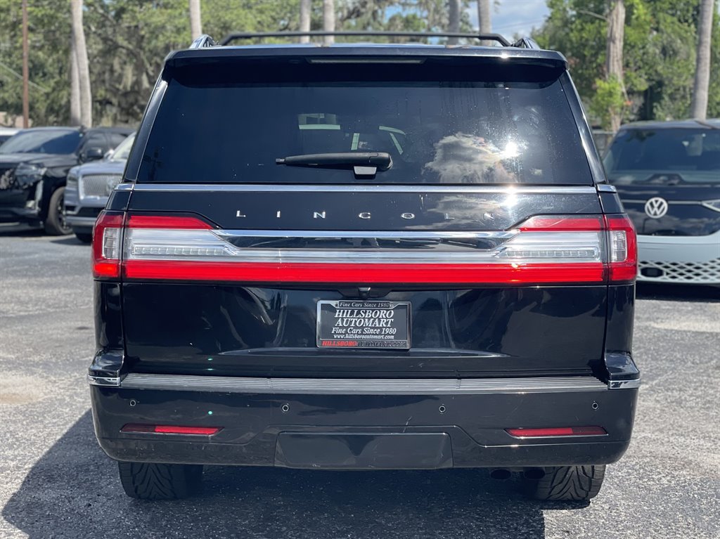 Used 2019 Lincoln Navigator L Select AWD/4WD image 18