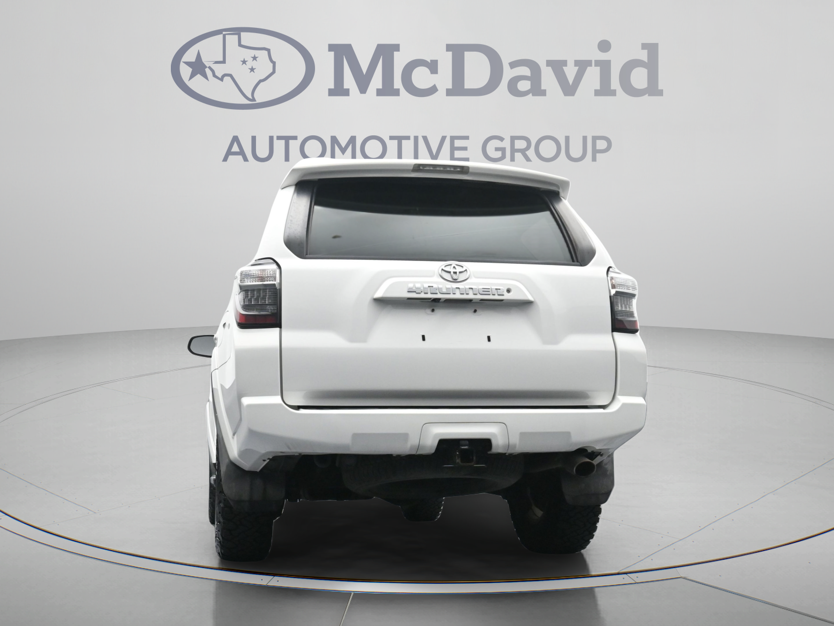 Used 2018 Toyota 4Runner SR5 AWD/4WD image 29