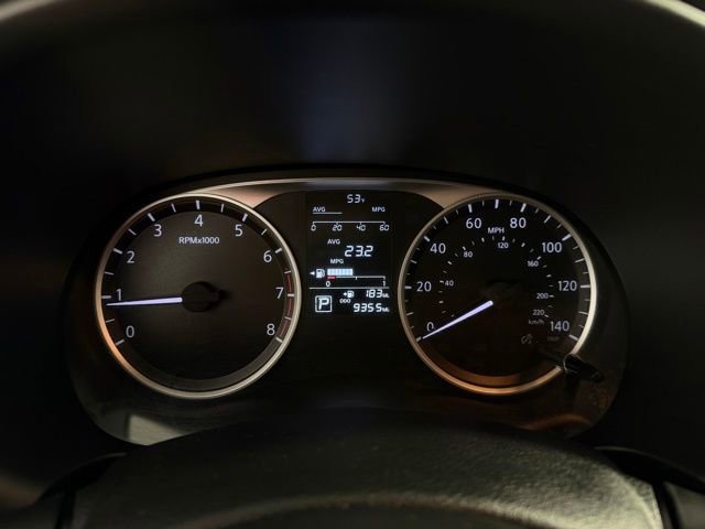 Used 2020 Nissan Kicks S image 18