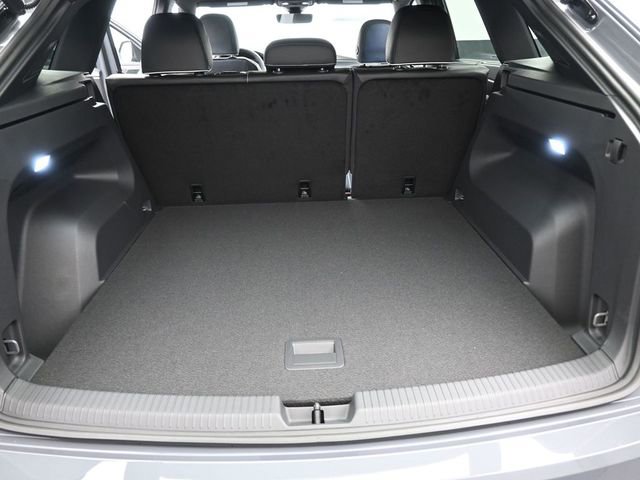 New 2026 Volkswagen Atlas Cross Sport SEL Premium R-Line image 14