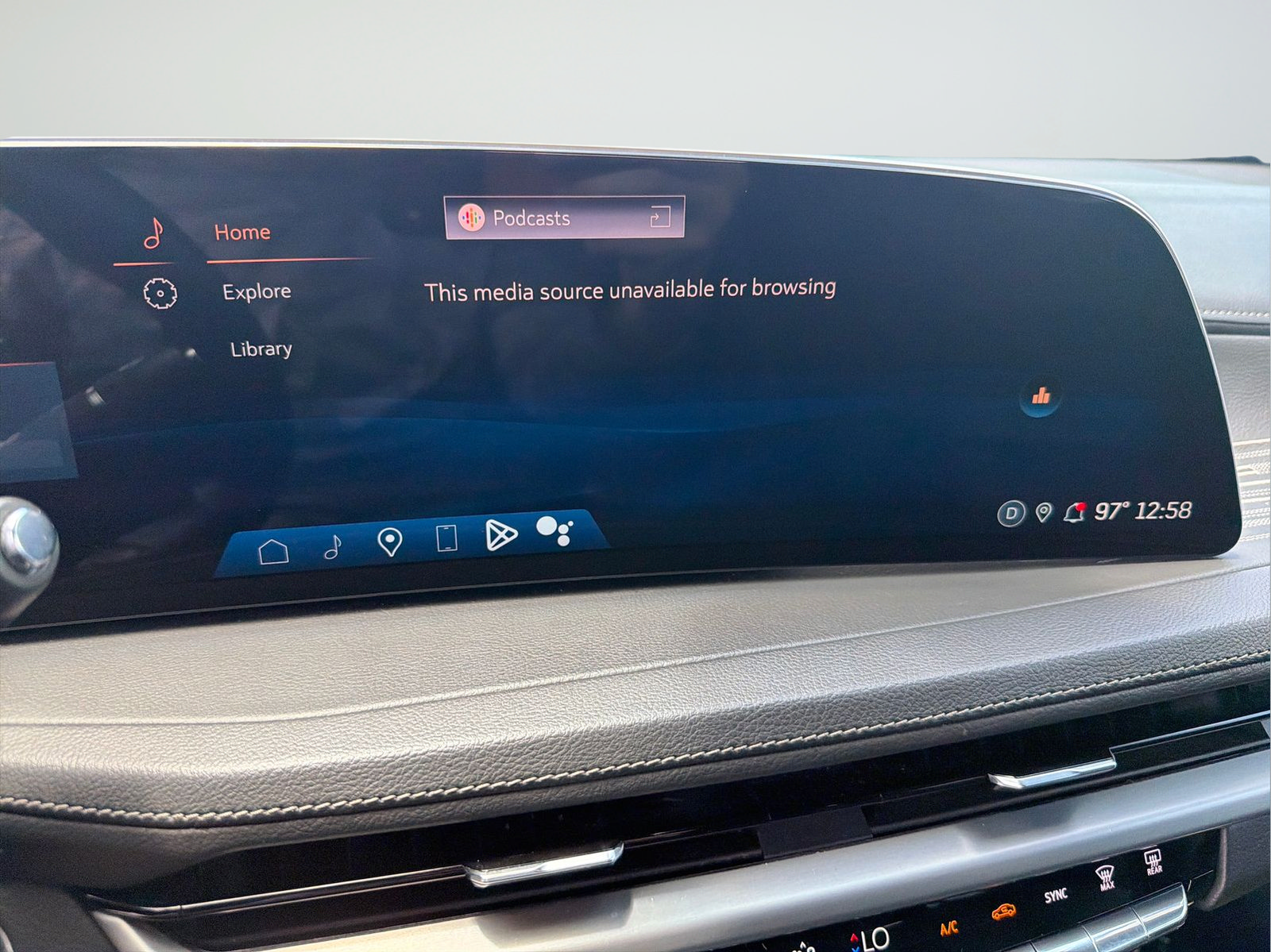 Used 2024 Cadillac XT4 Premium Luxury FWD image 18
