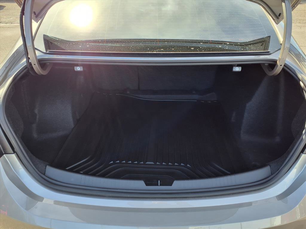Used 2025 Chevrolet Malibu LS image 17