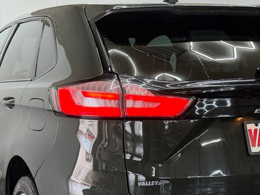 Certified 2022 Ford Edge ST w/ Equipment Group 401A image 24