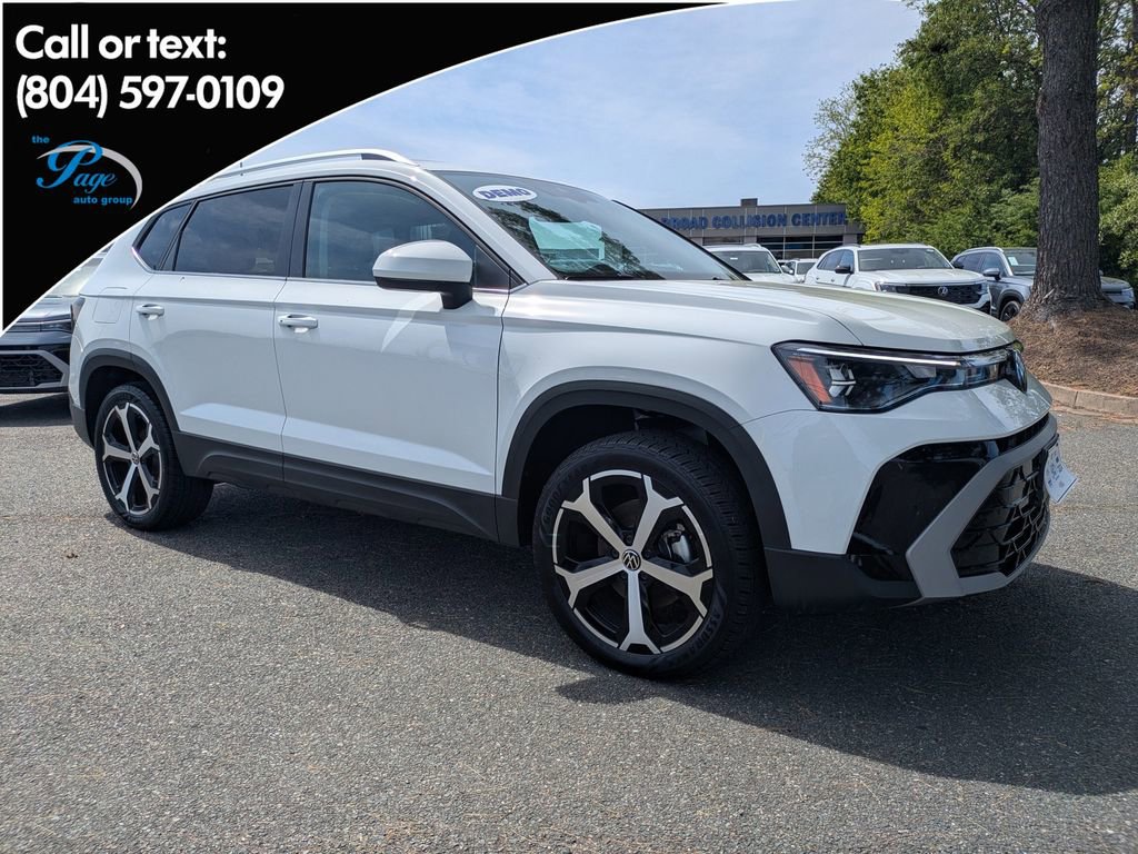 Certified 2025 Volkswagen Taos SEL image 1