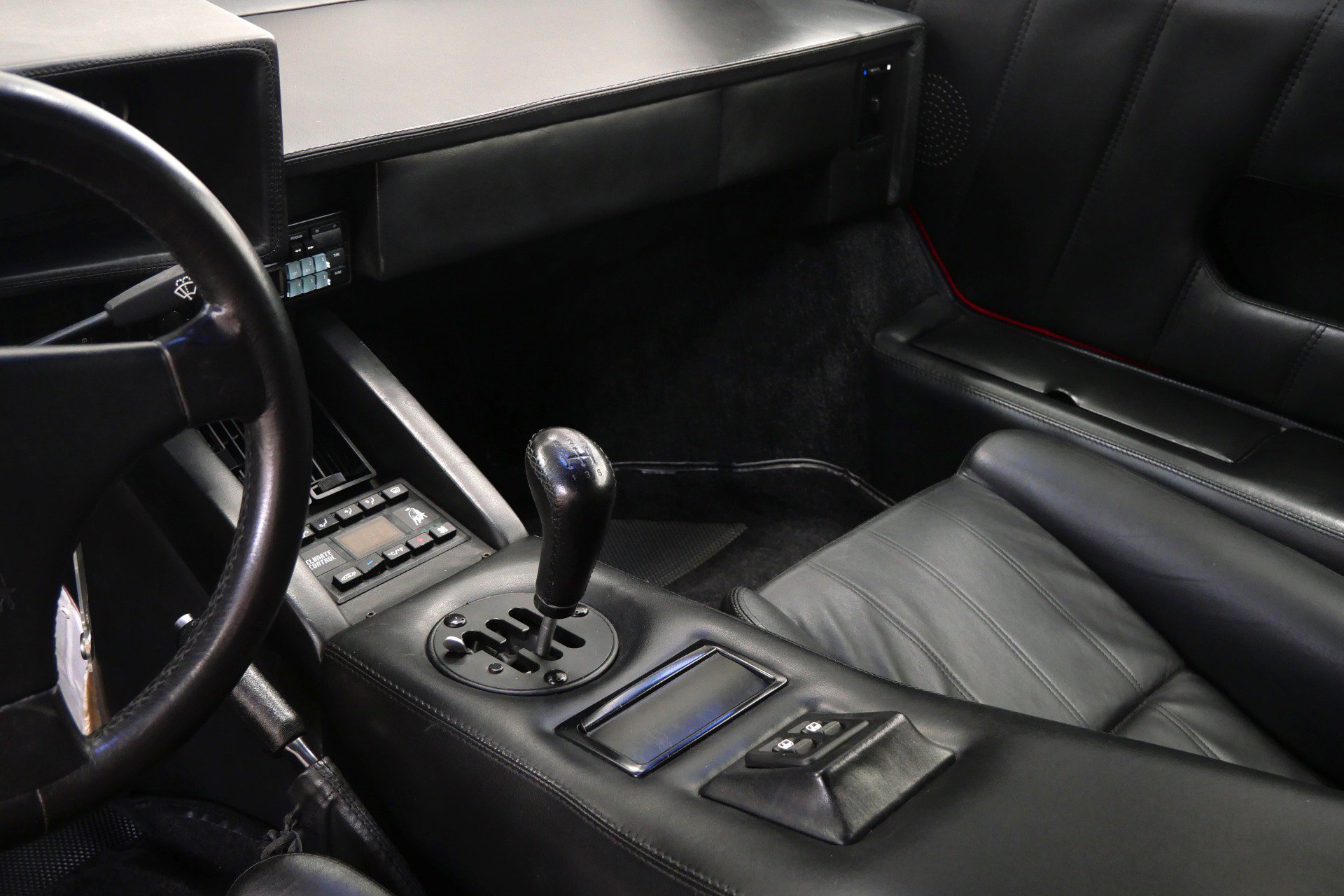 Used 1989 Lamborghini Countach Coupe RWD image 28