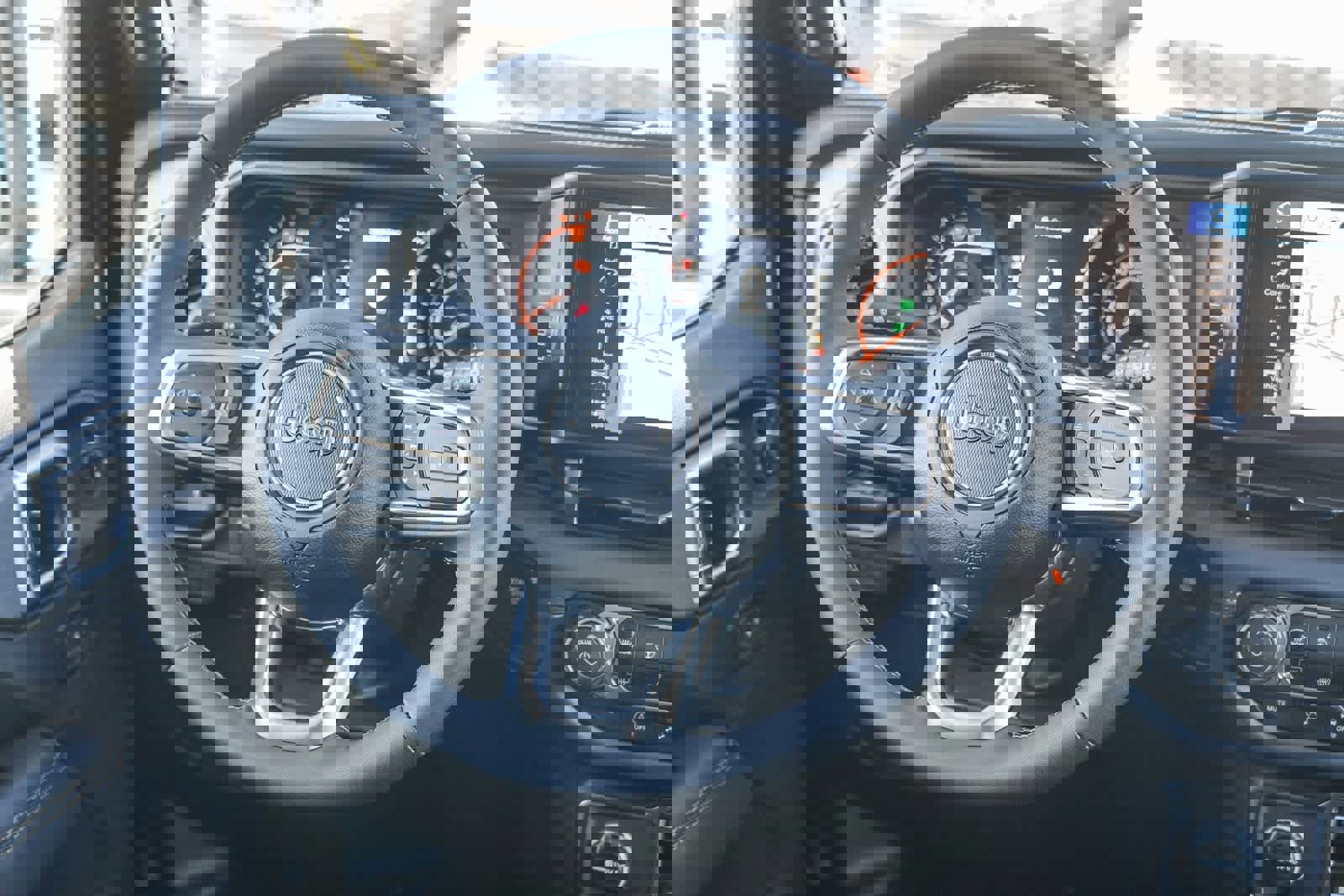 New 2025 Jeep Wrangler Sahara w/ Technology Group image 17