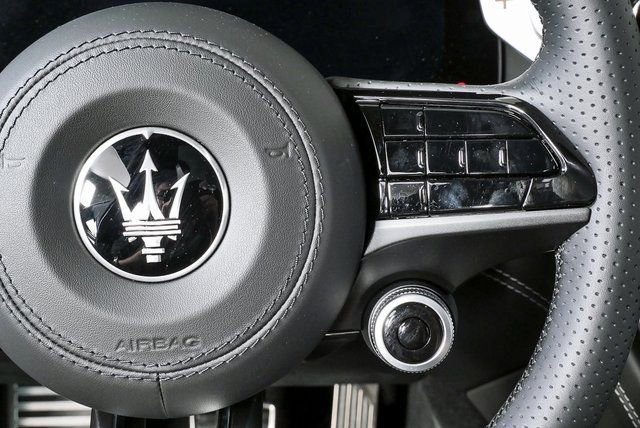 New 2026 Maserati Grecale Folgore AWD/4WD image 13