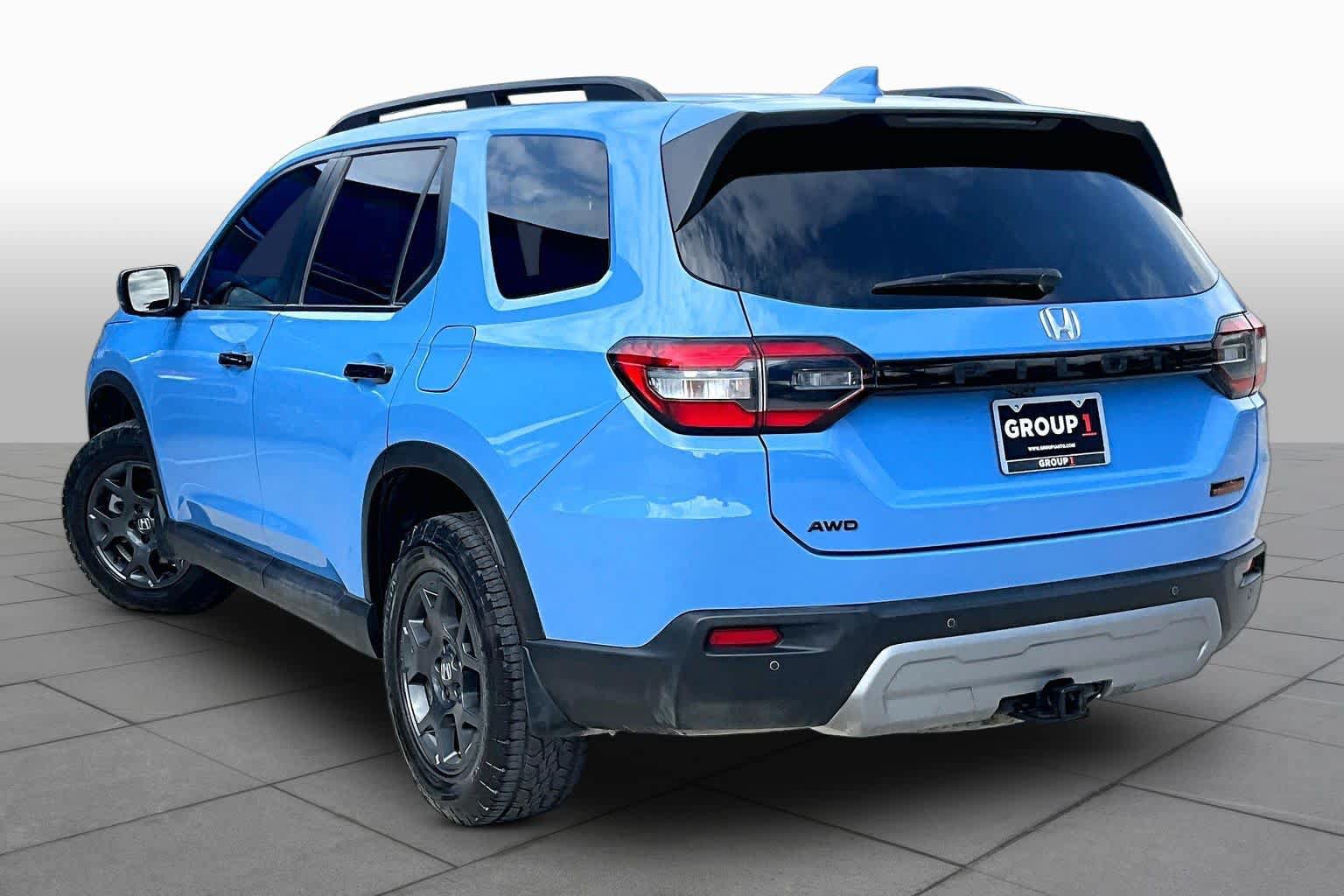 Used 2024 Honda Pilot TrailSport image 11