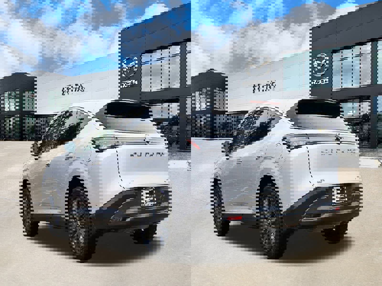 Used 2025 Nissan Murano SL image 2