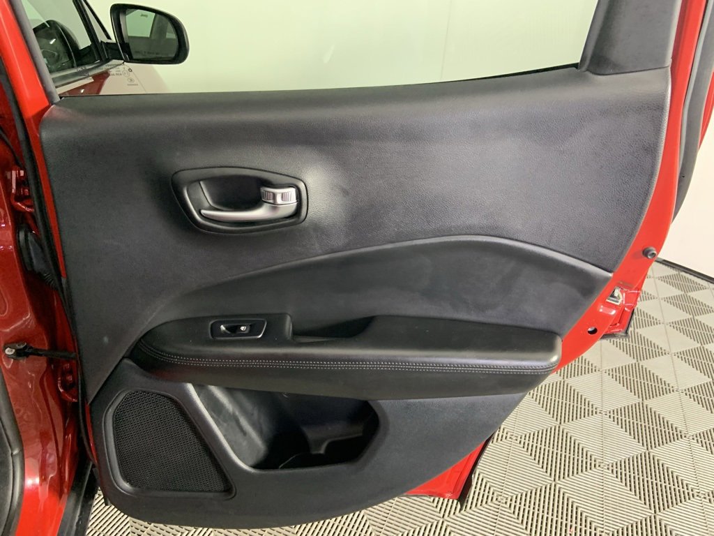 Used 2021 Jeep Compass Latitude image 23