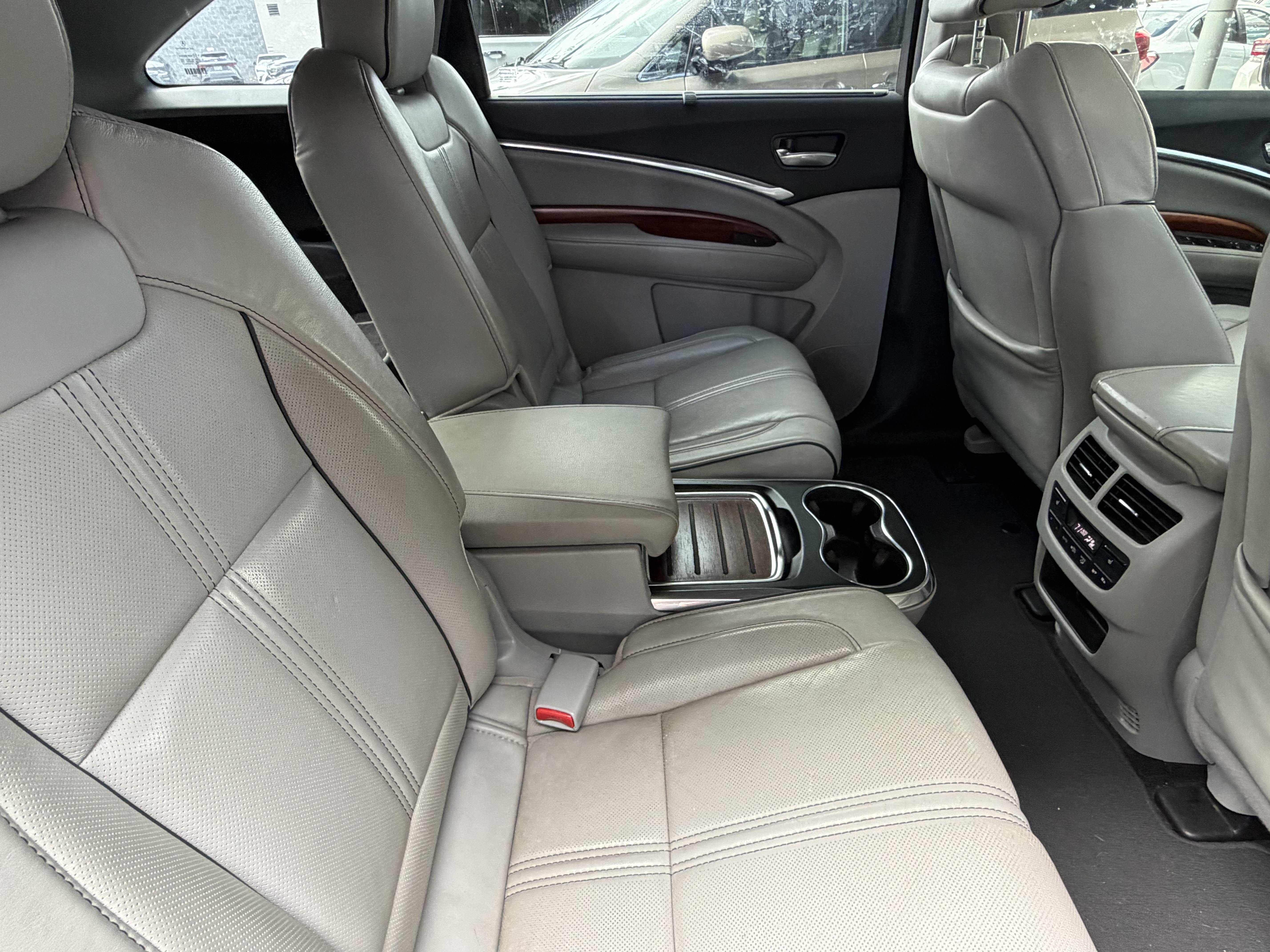 Used 2018 Acura MDX FWD w/ Advance Package image 39