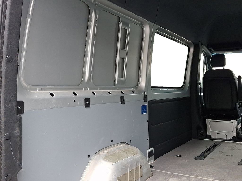 Used 2024 Mercedes-Benz Sprinter 2500 image 28