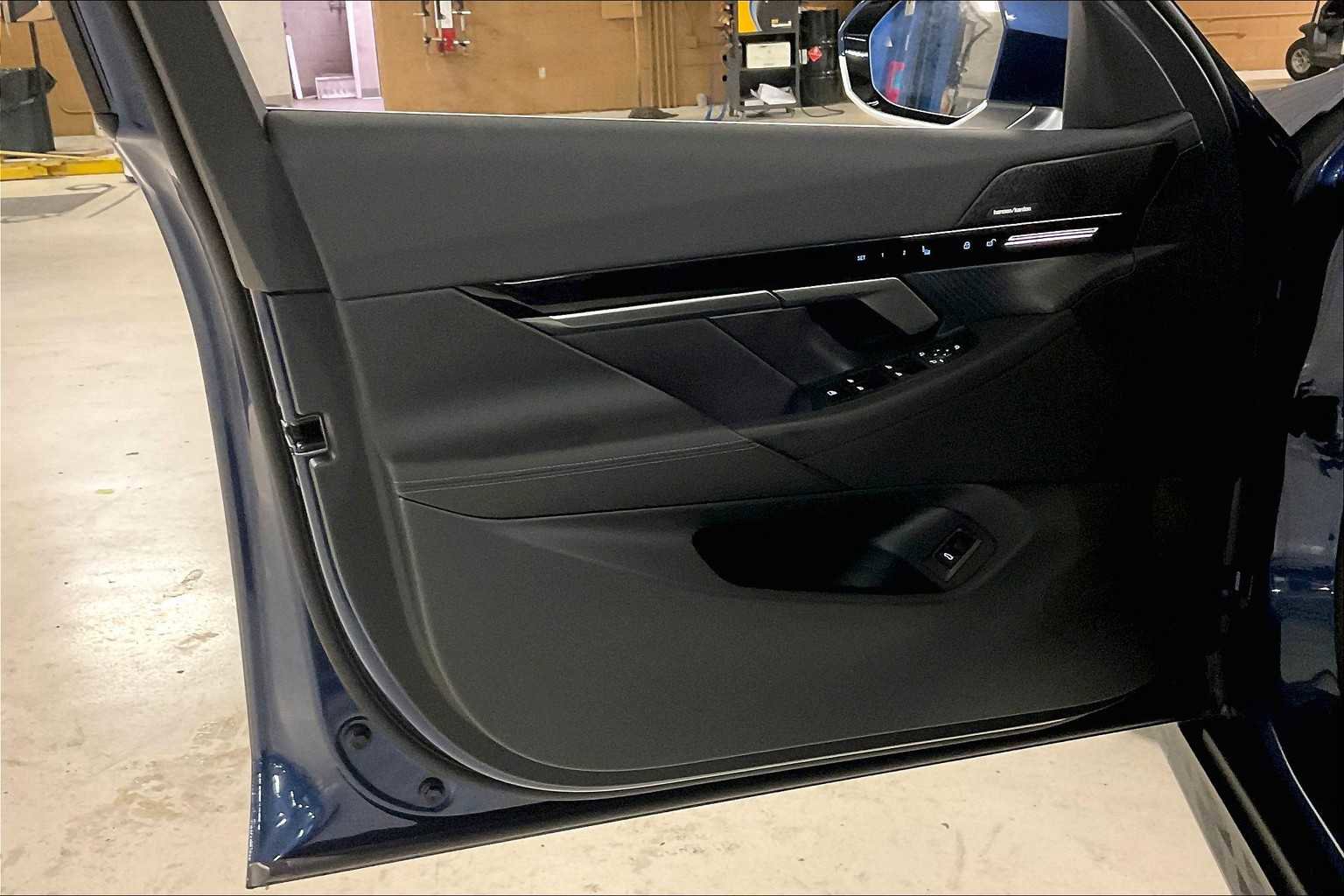 New 2025 BMW 530i 530i w/ Premium Package image 10