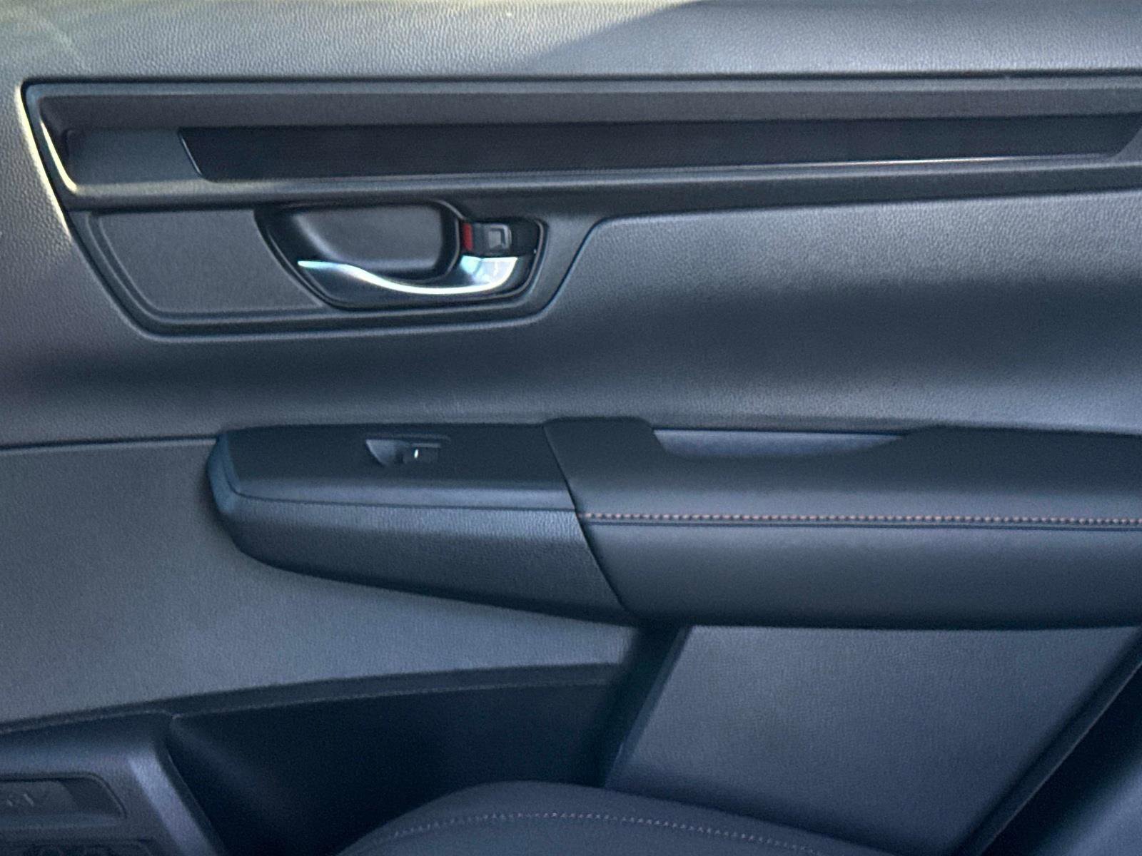 Used 2023 Honda CR-V Sport image 15