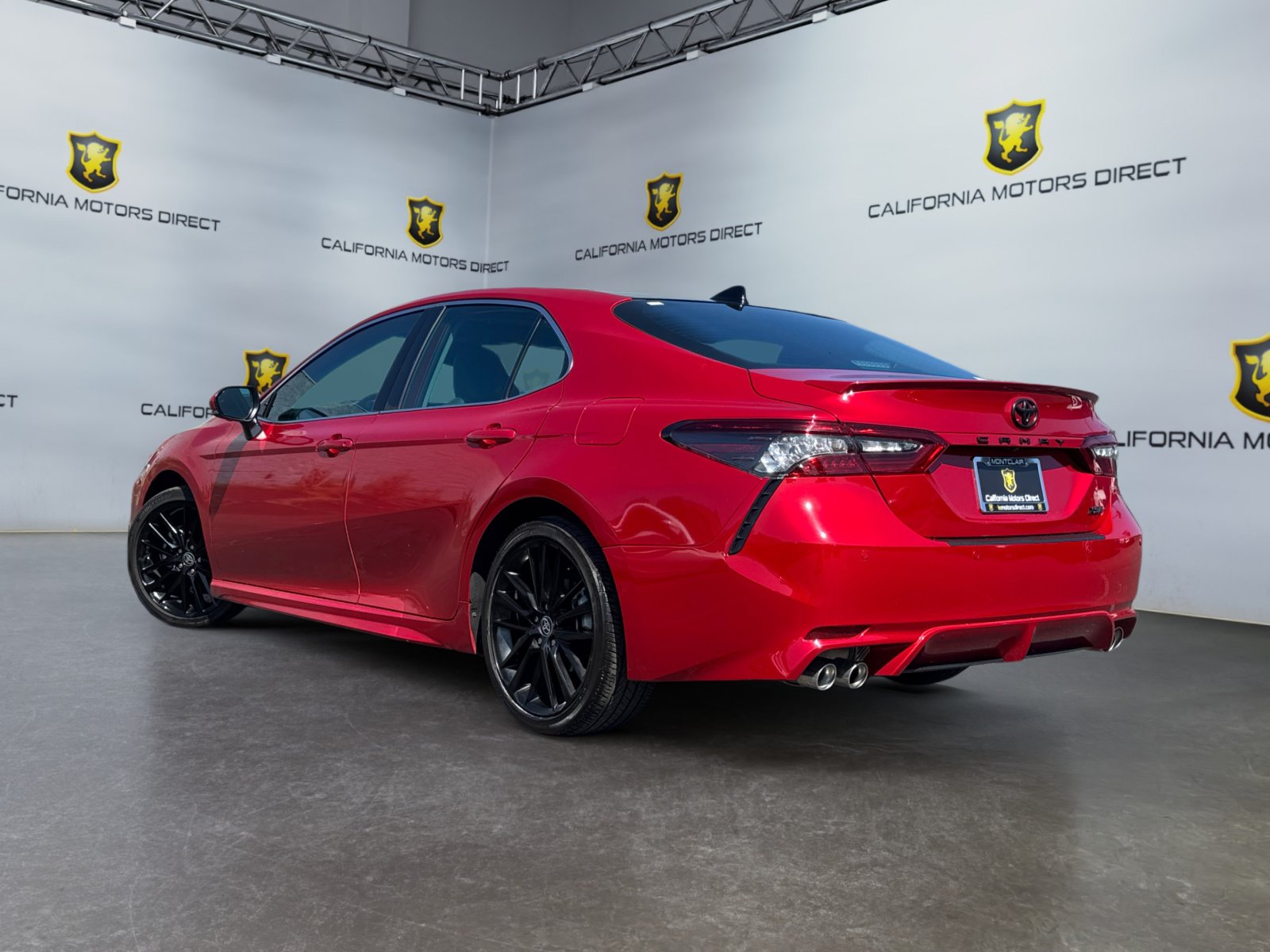 Used 2023 Toyota Camry XSE w/ Navigation Package FWD image 3