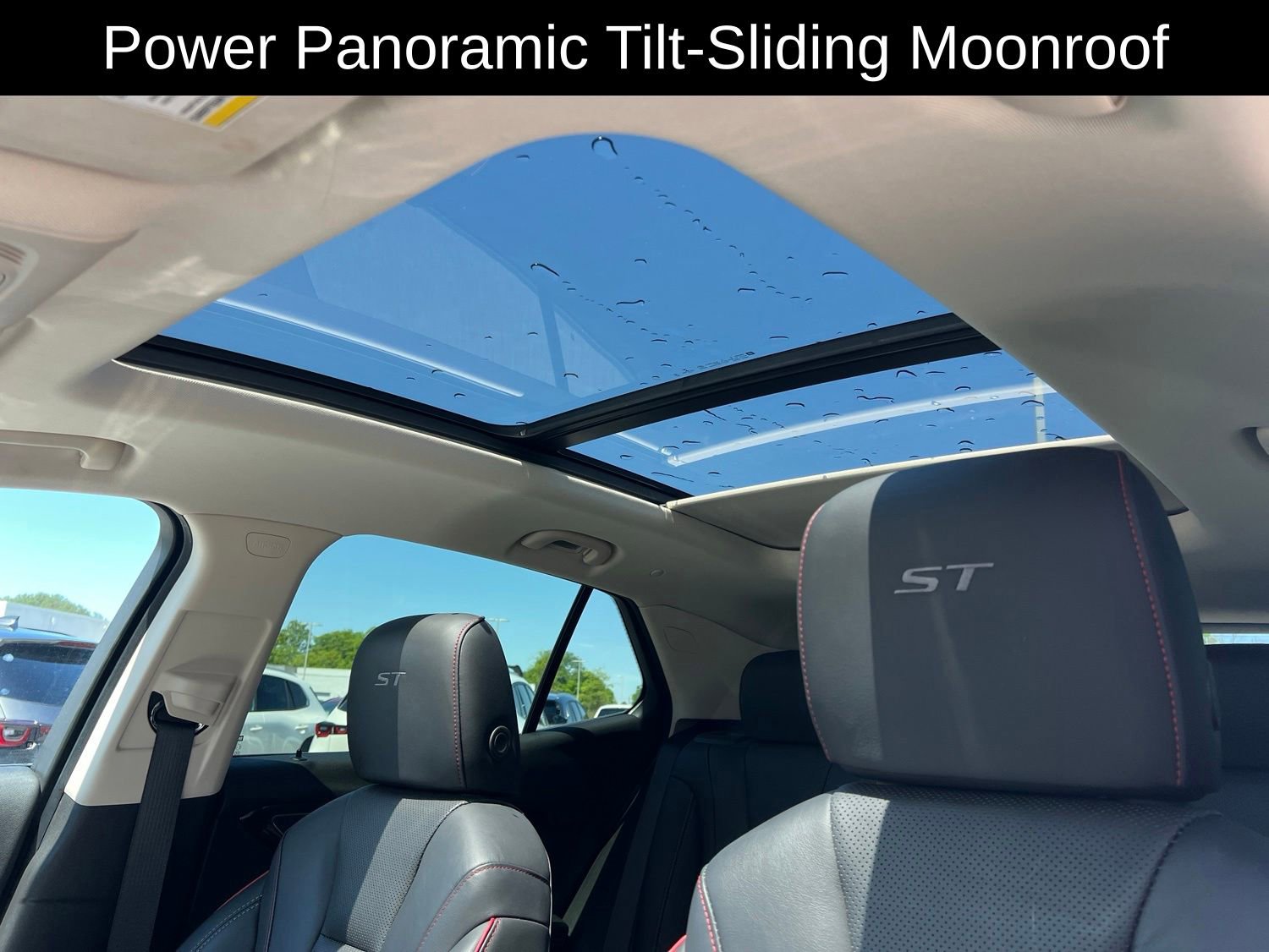 Used 2022 Buick Envision Essence w/ Sport Touring Package FWD image 12
